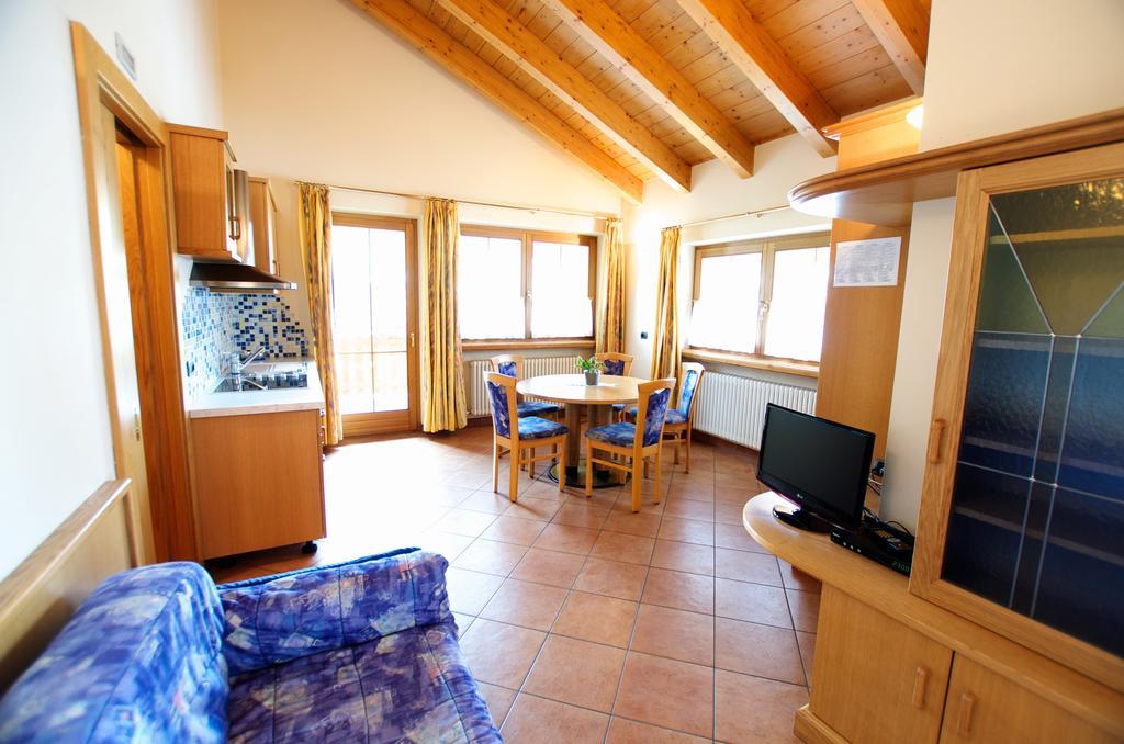 Miky House - Appartamenti Abar Livigno Kamer foto